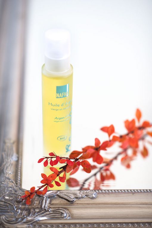 Superöljyä kasvoille ja hiuksille