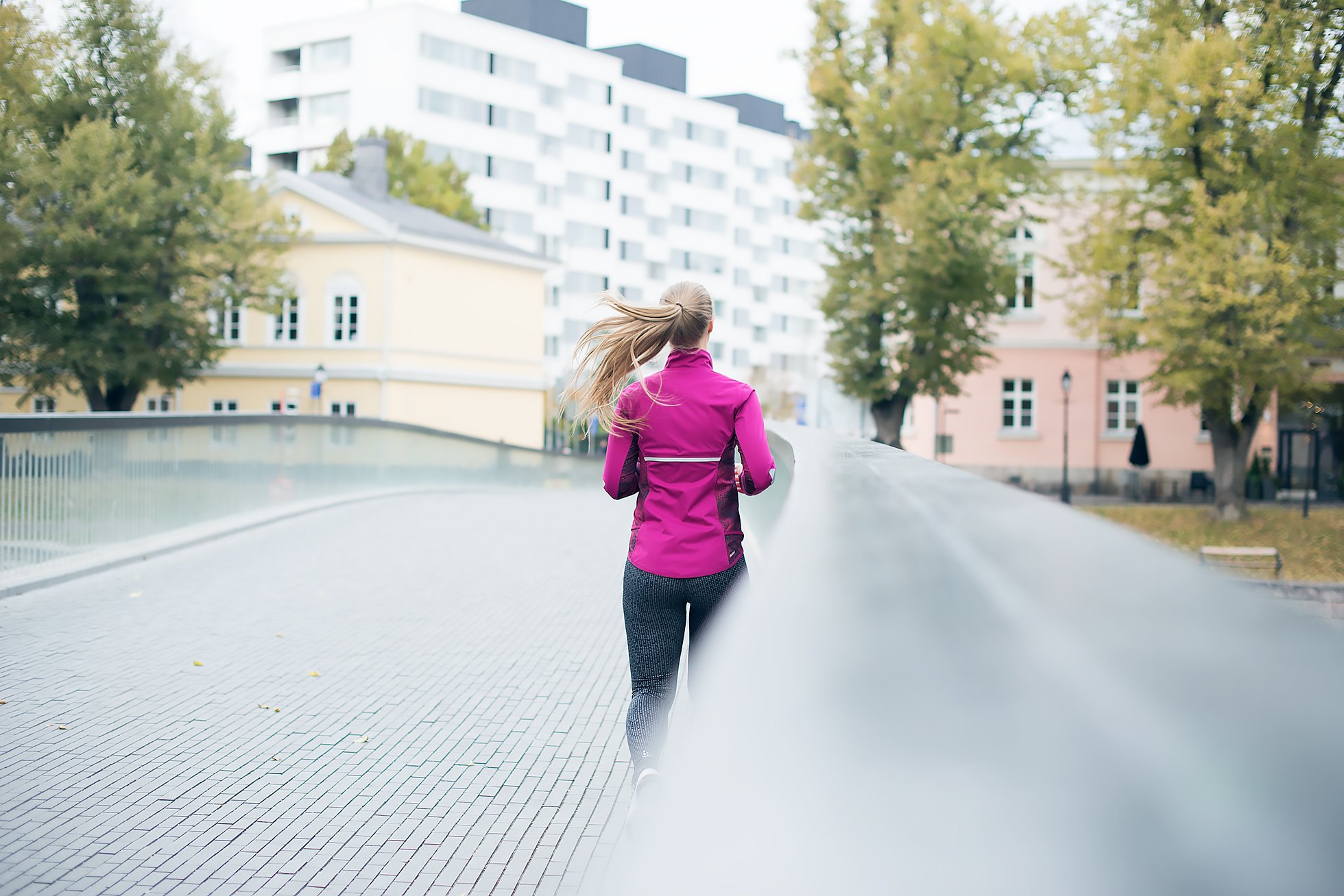 5 liikkeen teräksinen kehonpainotreeni