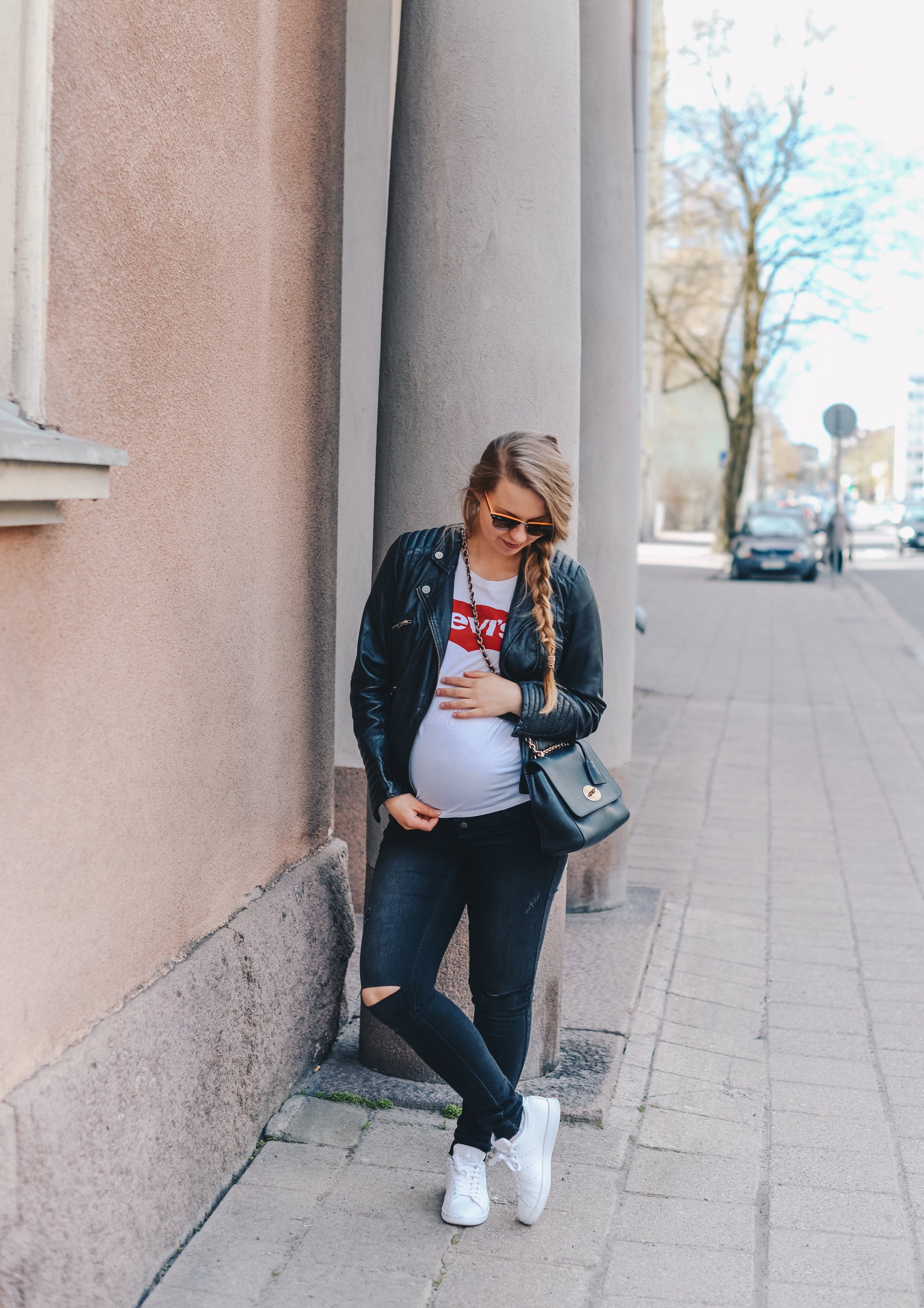 Pregnancy Outfit @monasdailystyle