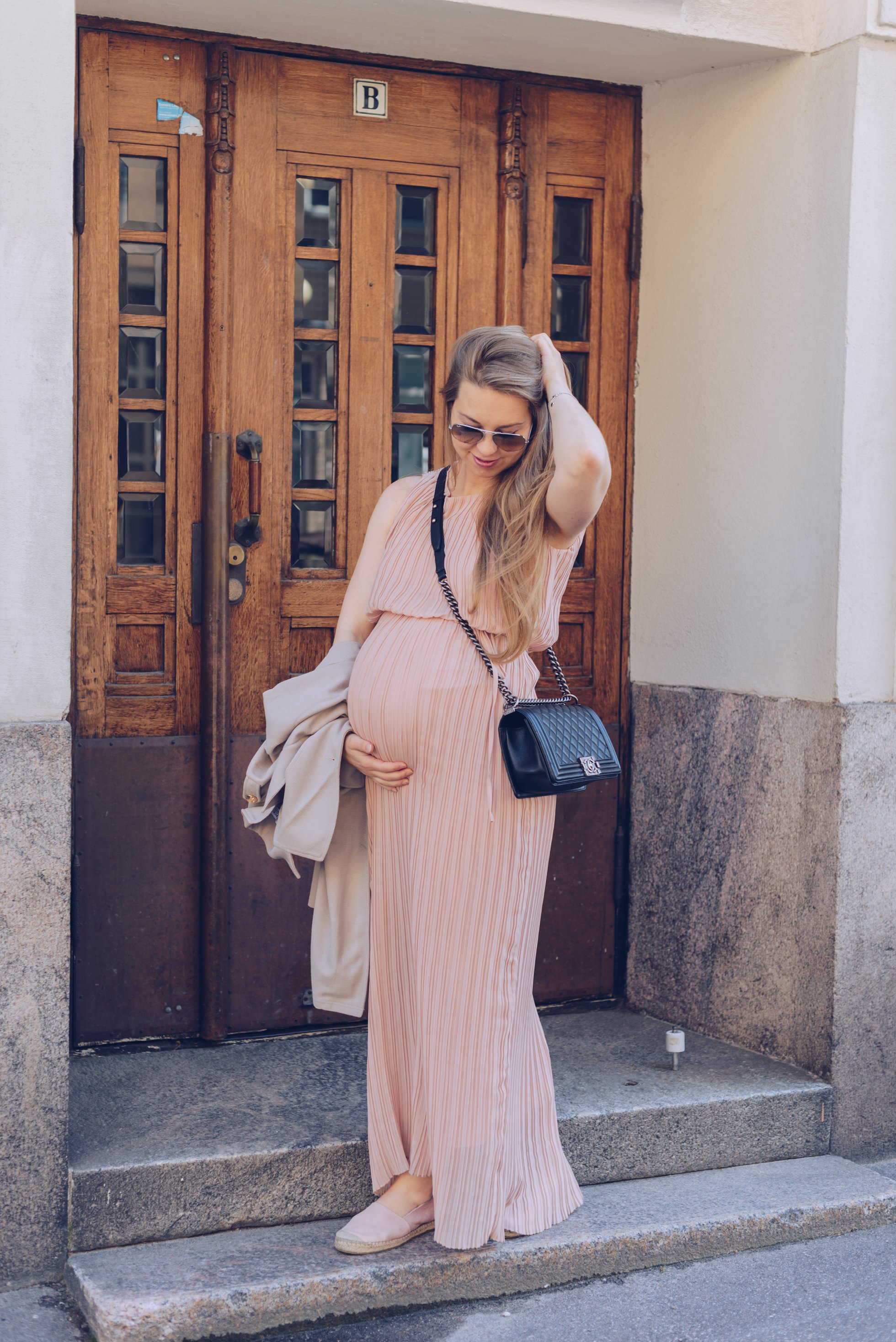 Pregnancy style @monasdailystyle