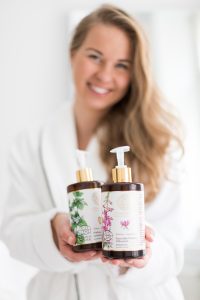 Luonnonkosmetiikan shampoo & hoitoaine suosikit