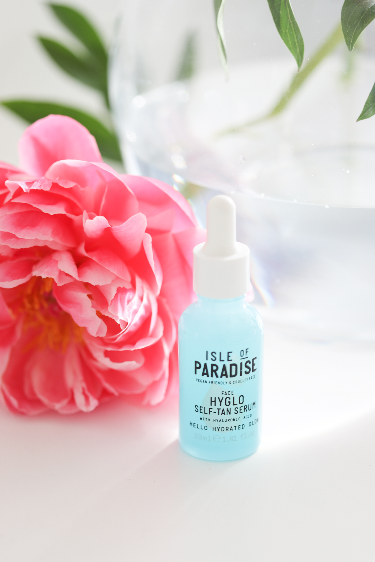 Isle of paradise Face Hyglo self-tan serum